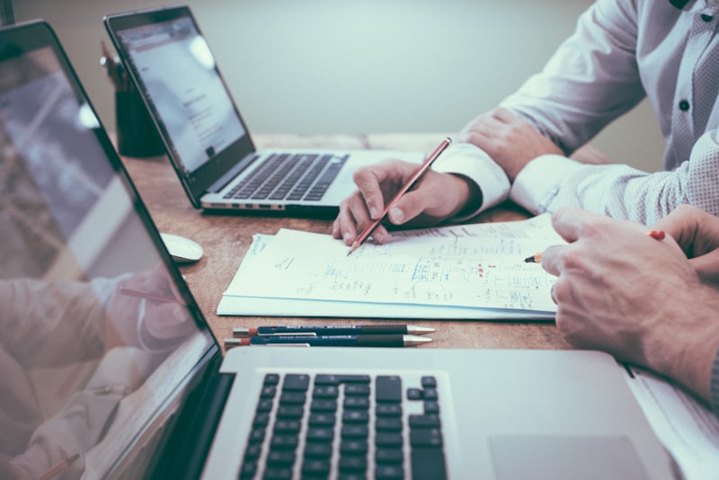 Contract vs Permanent Hiring: Making the Right Choice